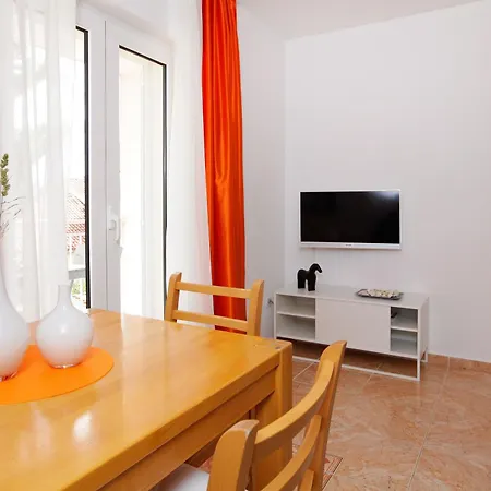 Adria Apartment *
