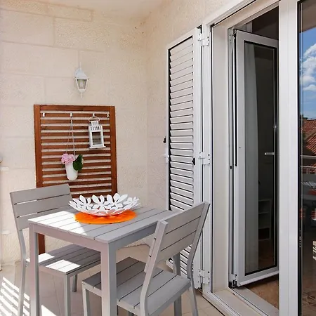 Apartment Adria Bol